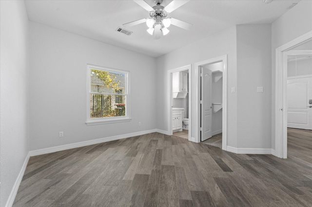 98 Victoria Drive W, Montgomery, TX 77356