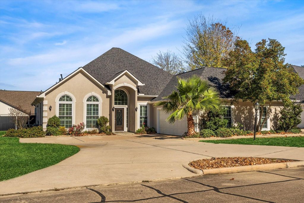 98 Victoria Drive W, Montgomery, TX 77356