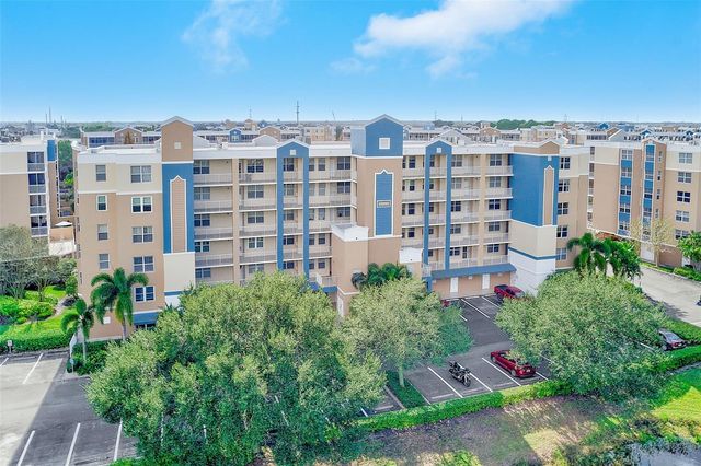 960 STARKEY ROAD 3302, Largo, FL 33771