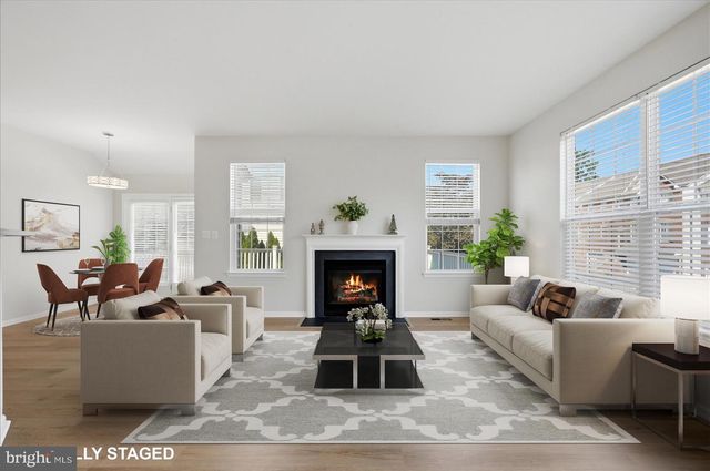 20047 NORTHVILLE HILLS TER, Ashburn, VA 20147
