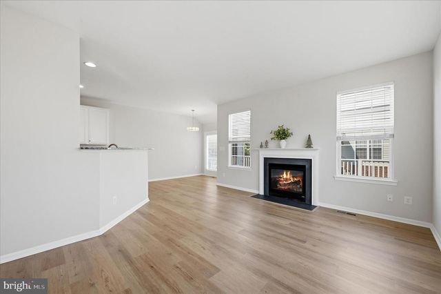 20047 NORTHVILLE HILLS TER, Ashburn, VA 20147