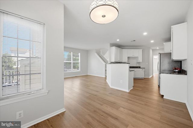 20047 NORTHVILLE HILLS TER, Ashburn, VA 20147