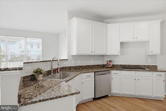 20047 NORTHVILLE HILLS TER, Ashburn, VA 20147
