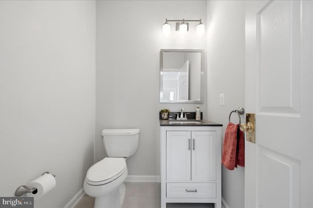 20047 NORTHVILLE HILLS TER, Ashburn, VA 20147