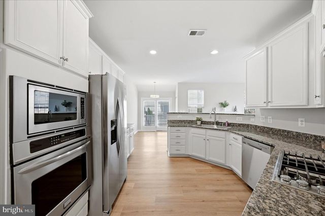 20047 NORTHVILLE HILLS TER, Ashburn, VA 20147