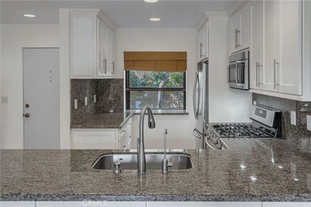 12750 Centralia 76, Lakewood, CA 90715