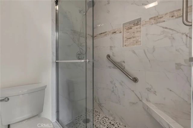 12750 Centralia 76, Lakewood, CA 90715