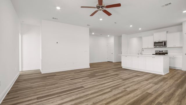 98 W Gray Owl Drive, Freeport, FL 32439