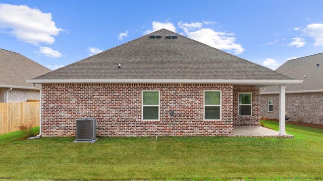 98 W Gray Owl Drive, Freeport, FL 32439