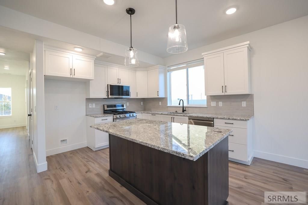 Image 2 of property listing at 565 Curlew Drive, Idaho Falls, ID 83401