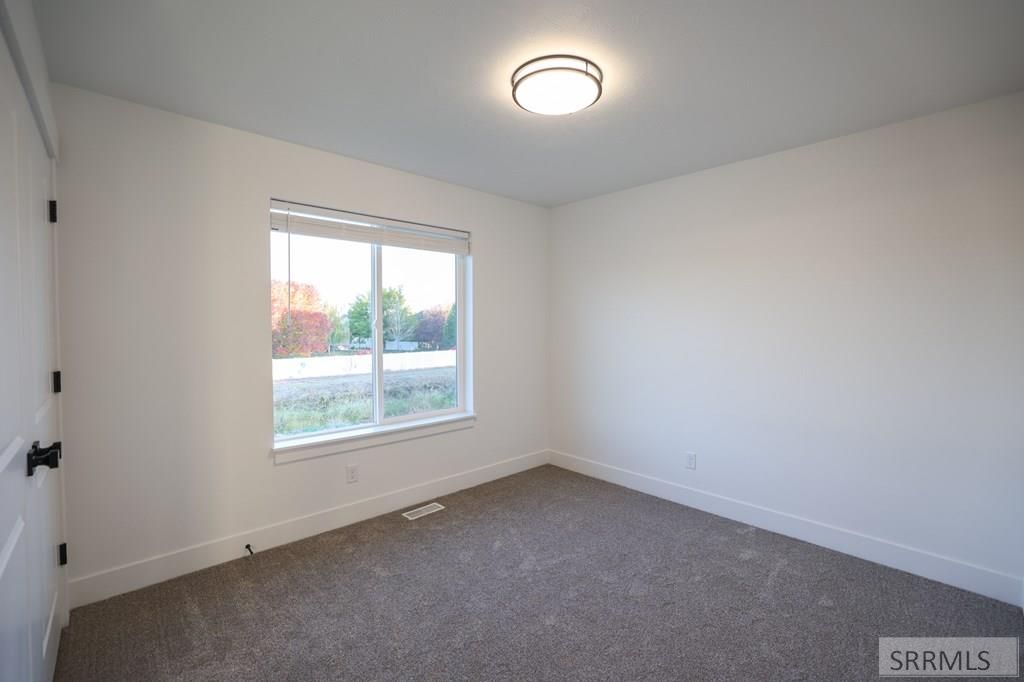 Image 20 of property listing at 565 Curlew Drive, Idaho Falls, ID 83401