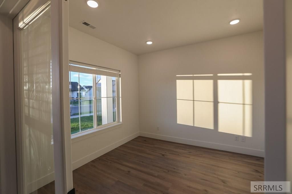 Image 6 of property listing at 565 Curlew Drive, Idaho Falls, ID 83401