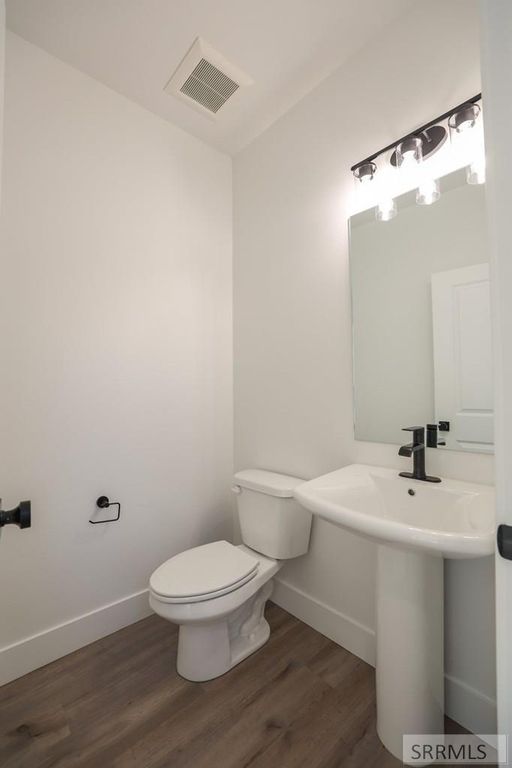 Image 8 of property listing at 565 Curlew Drive, Idaho Falls, ID 83401