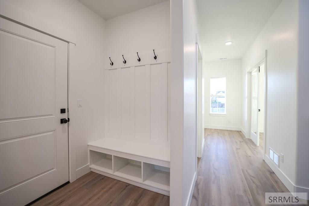 Image 9 of property listing at 565 Curlew Drive, Idaho Falls, ID 83401