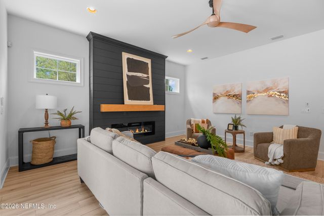 28 WOODBAY Court, St. Johns, FL 32259