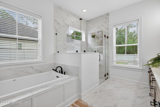 28 WOODBAY Court, St. Johns, FL 32259