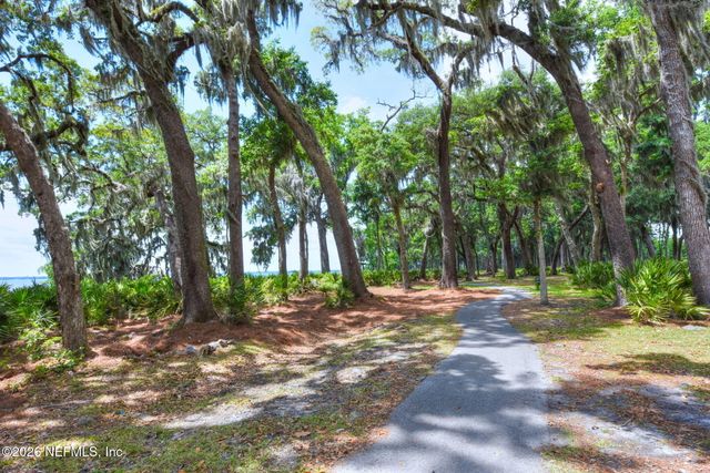 28 WOODBAY Court, St. Johns, FL 32259