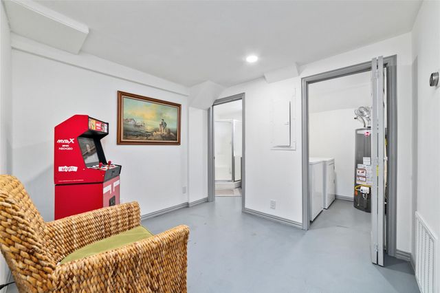 1611 19th Street, Galveston, TX 77550