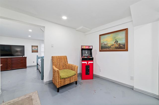 1611 19th Street, Galveston, TX 77550