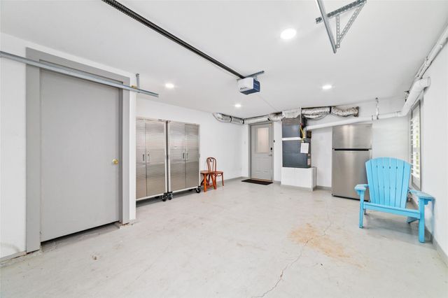 1611 19th Street, Galveston, TX 77550