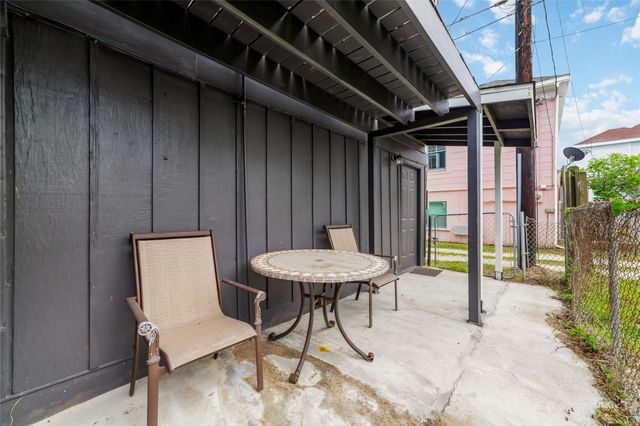 1611 19th Street, Galveston, TX 77550