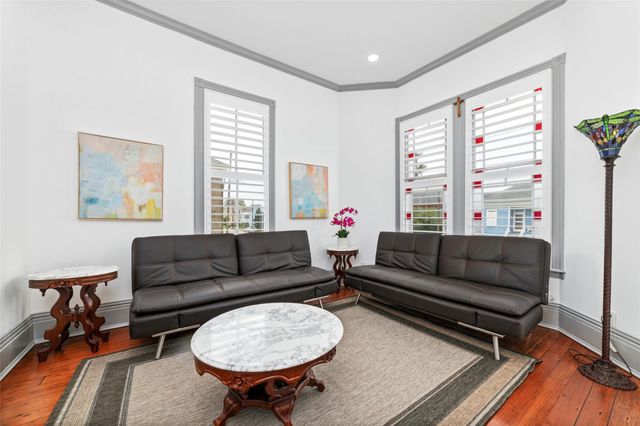 1611 19th Street, Galveston, TX 77550