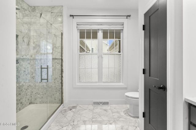 22 Cambridge Way, Colonie, NY 12110