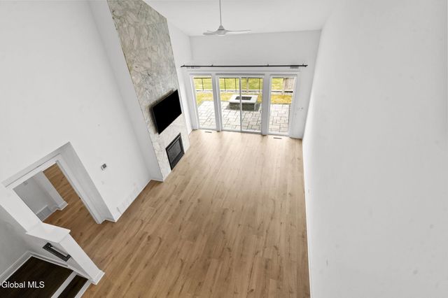 22 Cambridge Way, Colonie, NY 12110