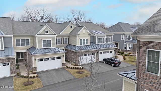 22 Cambridge Way, Colonie, NY 12110