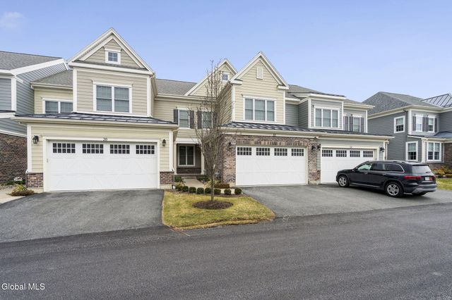 22 Cambridge Way, Colonie, NY 12110