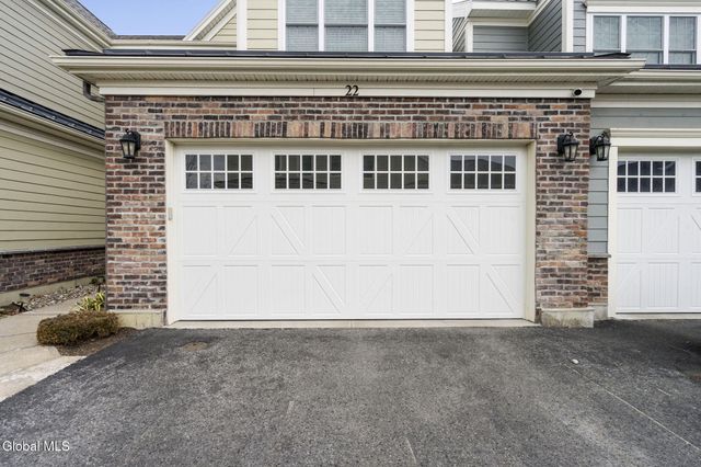 22 Cambridge Way, Colonie, NY 12110