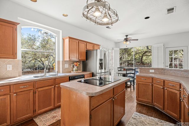 2402 Noor, San Antonio, TX 78248