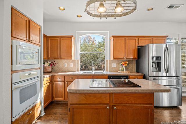 2402 Noor, San Antonio, TX 78248