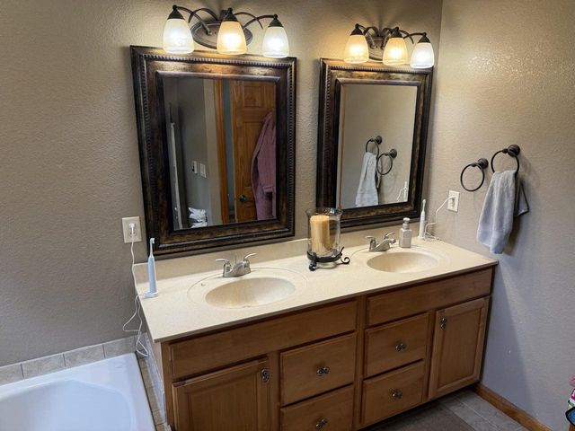 4447 HARBOR VILLAGE DRIVE, Omro, WI 54963