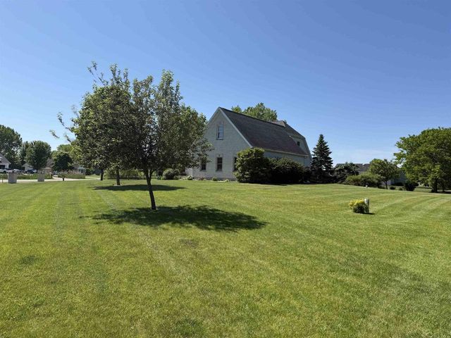 4447 HARBOR VILLAGE DRIVE, Omro, WI 54963