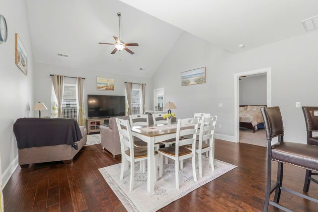 1718 Palmetto Palm Dr., Myrtle Beach, SC 29579