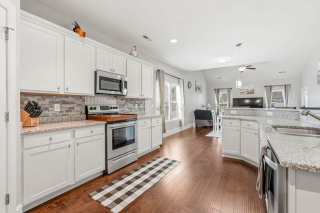 1718 Palmetto Palm Dr., Myrtle Beach, SC 29579