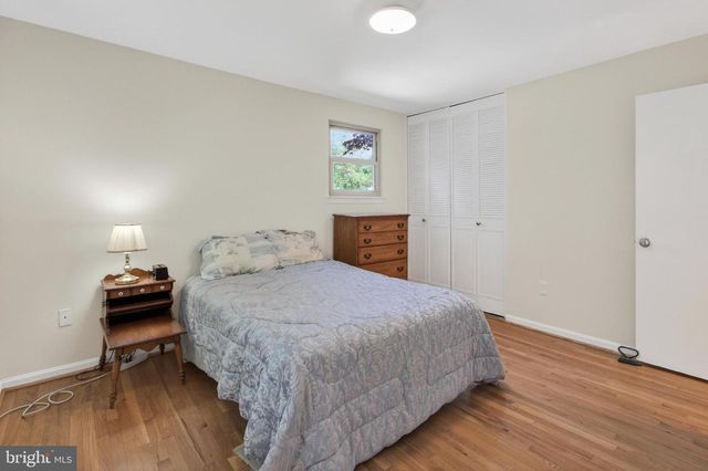 4984 SWINTON DR, Fairfax, VA 22032