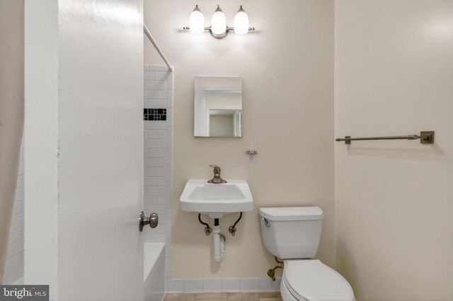 4984 SWINTON DR, Fairfax, VA 22032