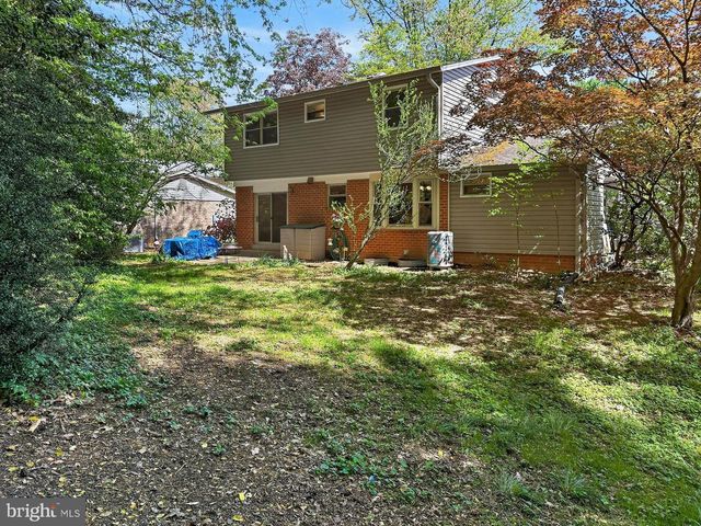4984 SWINTON DR, Fairfax, VA 22032