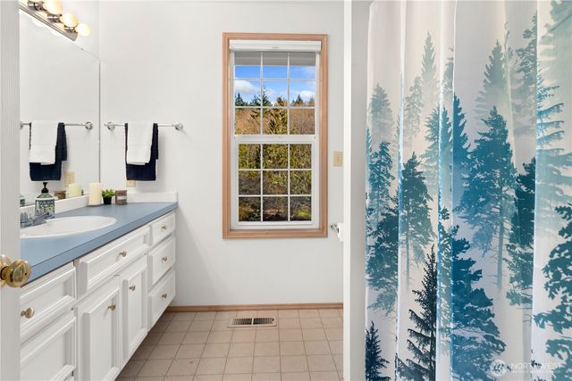 9610 NE Meyers Lane, Kingston, WA 98346