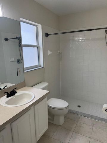 40751 W 4TH AVENUE, Umatilla, FL 32784