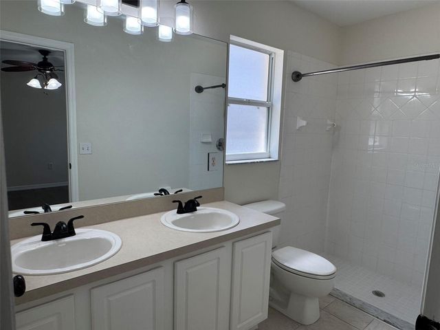 40751 W 4TH AVENUE, Umatilla, FL 32784