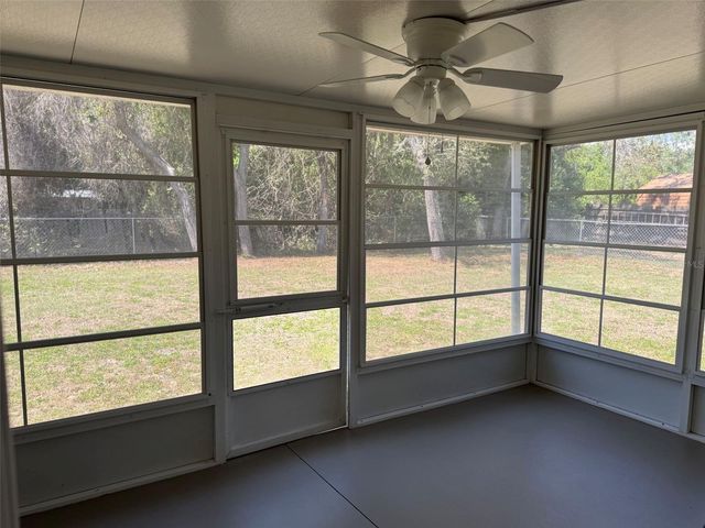 40751 W 4TH AVENUE, Umatilla, FL 32784