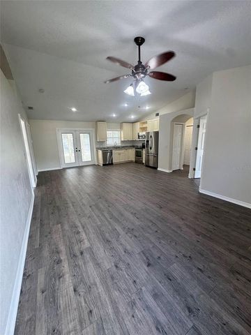 40751 W 4TH AVENUE, Umatilla, FL 32784