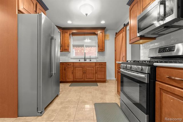 22247 Outer Drive, Dearborn, MI 48124