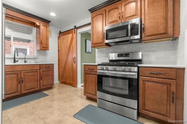 22247 Outer Drive, Dearborn, MI 48124