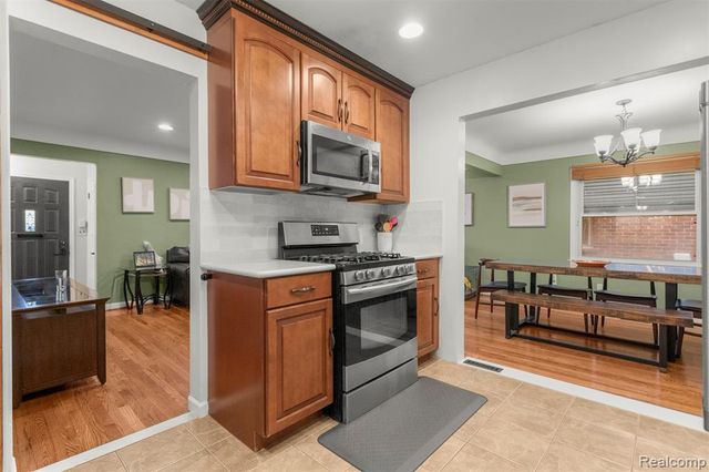 22247 Outer Drive, Dearborn, MI 48124