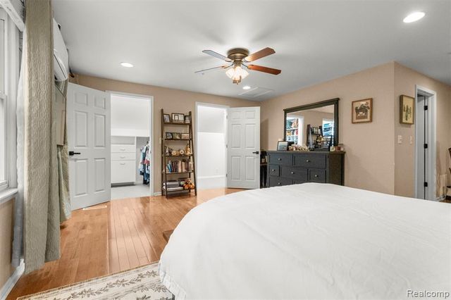 22247 Outer Drive, Dearborn, MI 48124