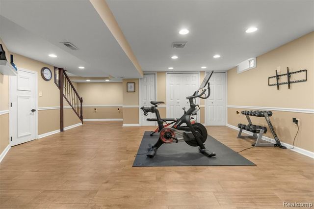 22247 Outer Drive, Dearborn, MI 48124